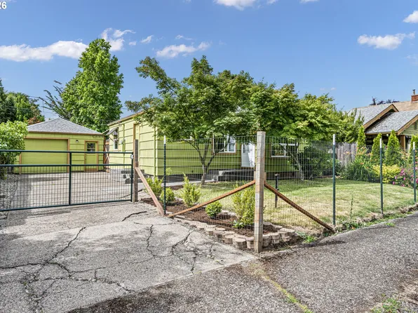 1746 W 9th Pl, Eugene, OR 97402