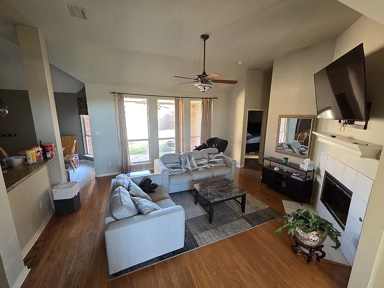 2412 Norwich Dr — Photo 16