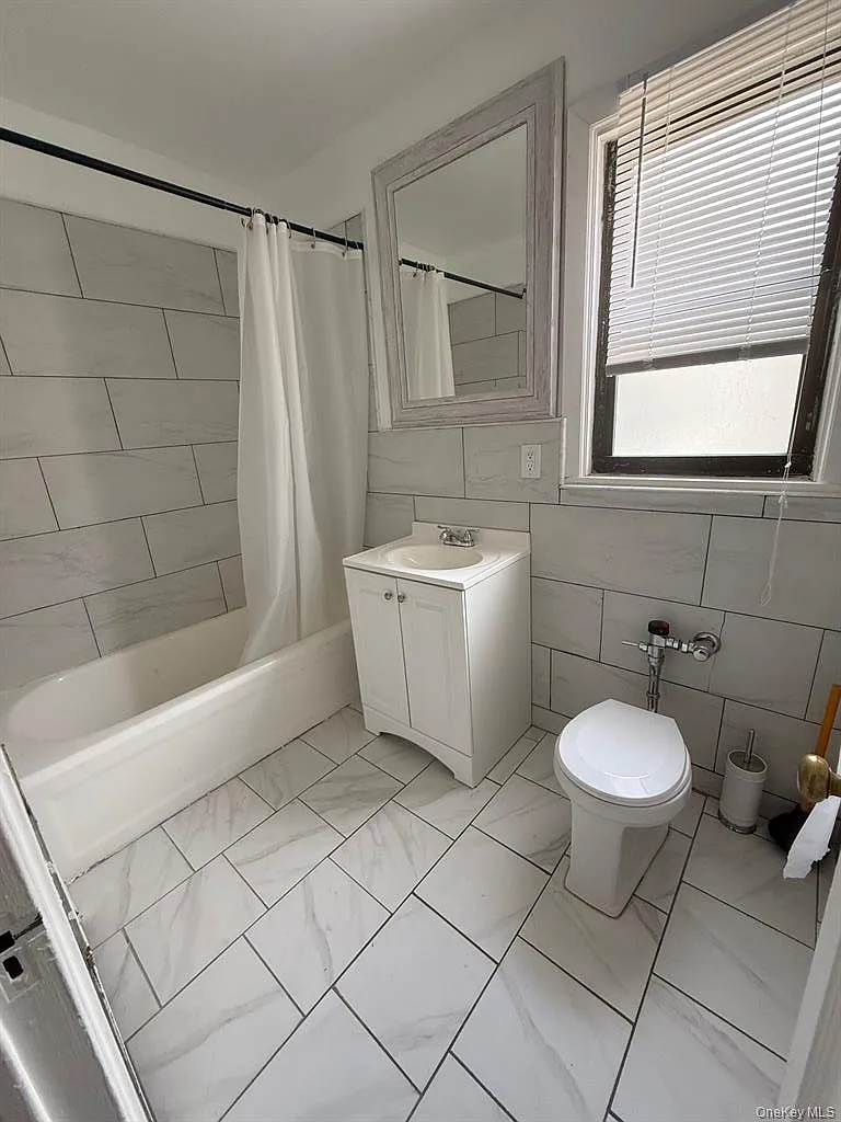3446 Giles Place — Photo 4