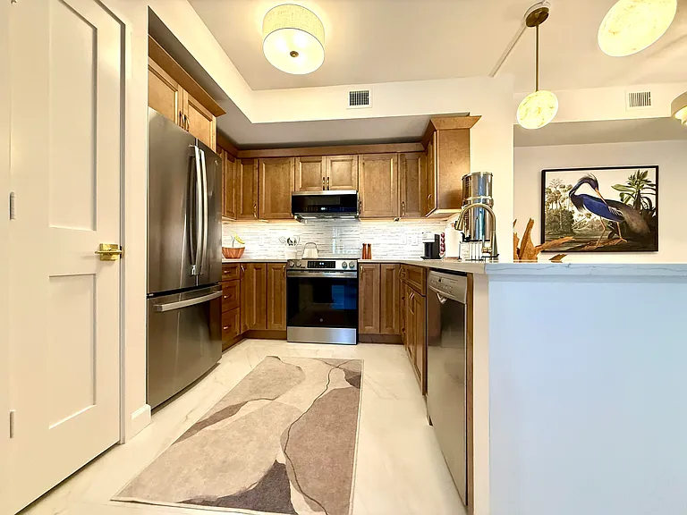 780 Sapodilla Ave #207 — Photo 9