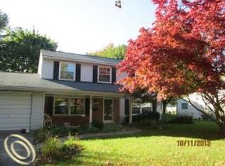 3531 Percy King Rd, Waterford, MI 48329