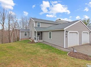 831 Long Hill Rd APT D, Middletown, CT 06457