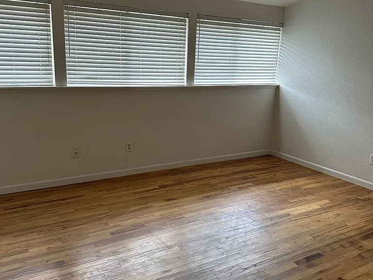 1086 John Hill Rd — Photo 12
