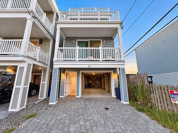 4th image of 62 Franklin Avenue