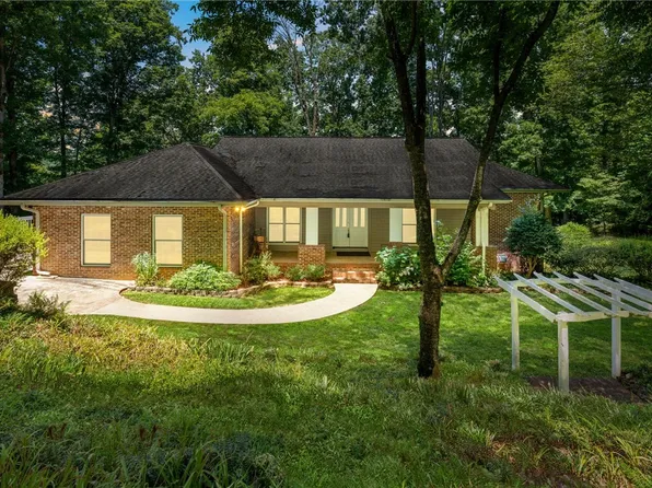 167 Brookside Cir, Pickens, SC 29671