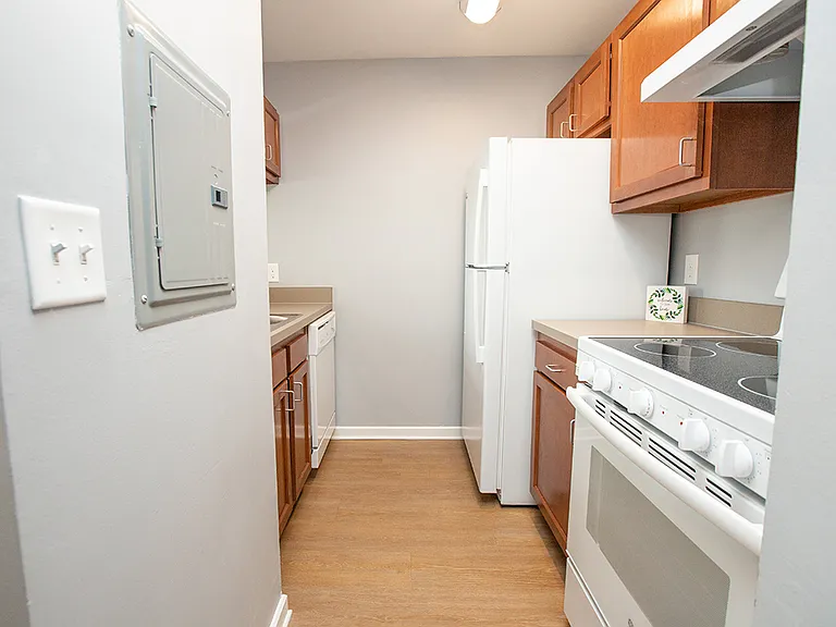 Norman Towers — Photo 19