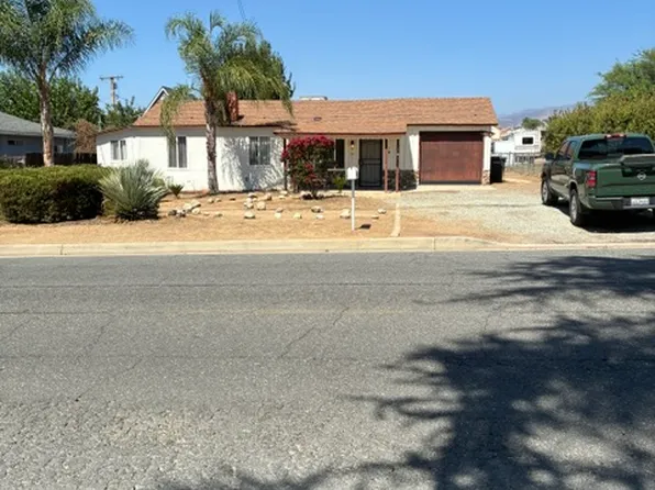 170 W Avenue L, Calimesa, CA 92320