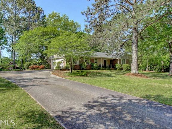 4th image of 3395 Squire Ln SE