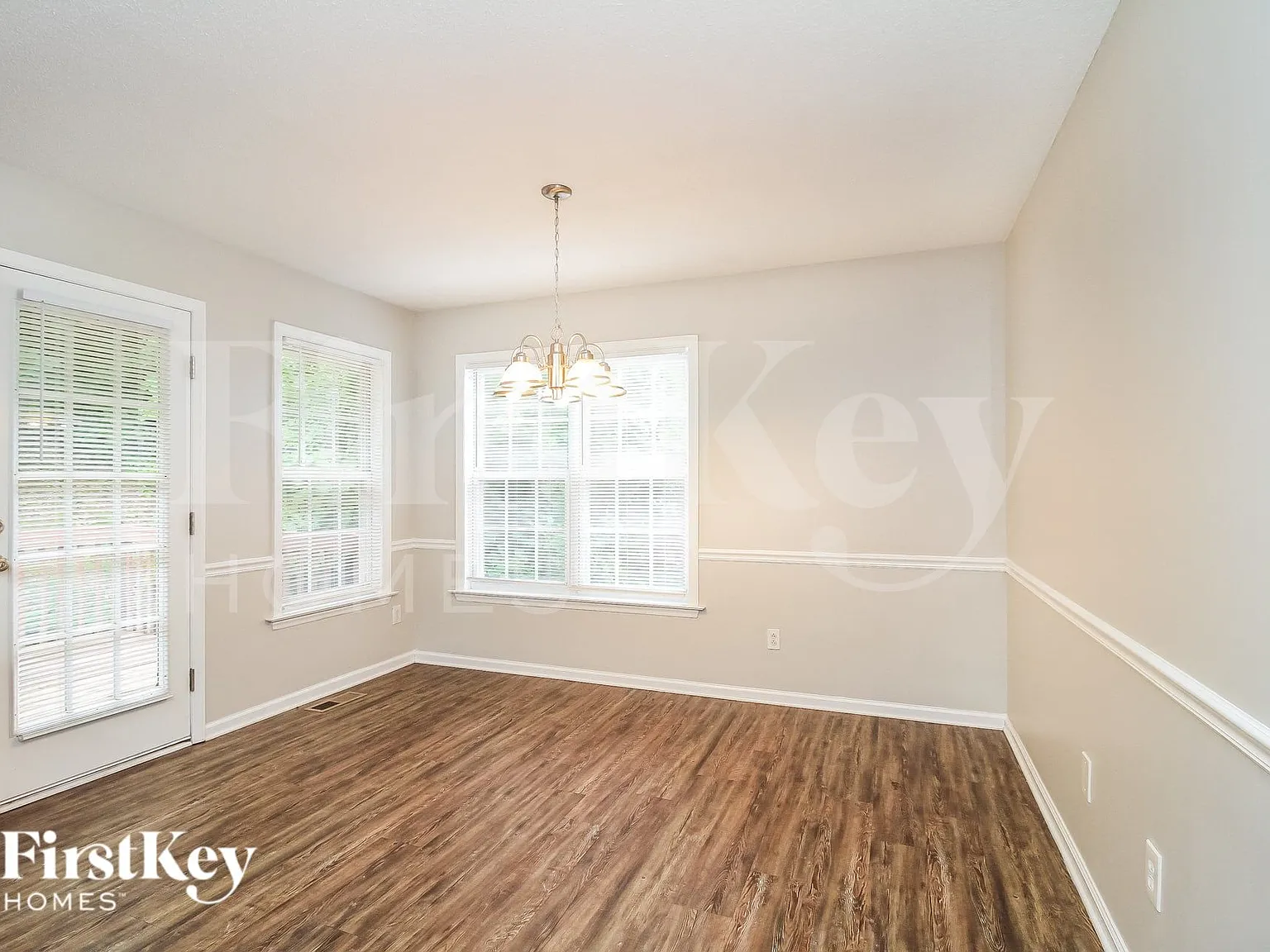 3 bed, 2.0 bath, 1613 sqft, $2,250 — Photo 4