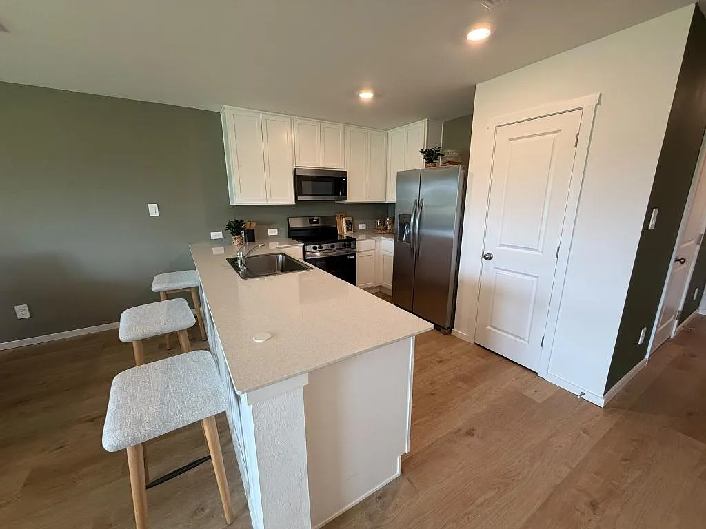 3005 Captain Jax Way — Photo 4