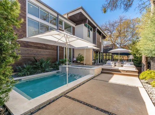 830 Kessler Woods Trl, Dallas, TX 75208