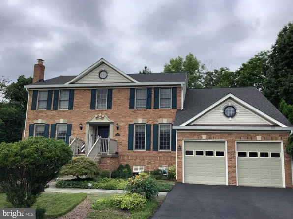 14604 Pebblewood Dr, Gaithersburg, MD 20878