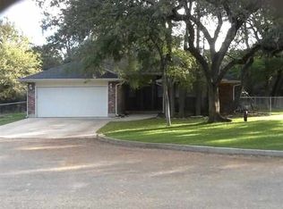 10 Willow Ct, Morgans Pt Resort, TX 76513