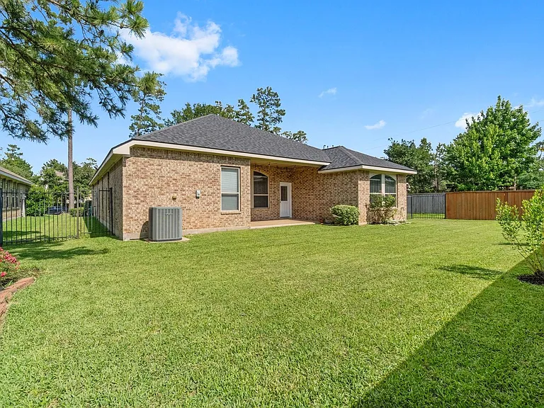 7 Fraiser Fir Pl — Photo 20