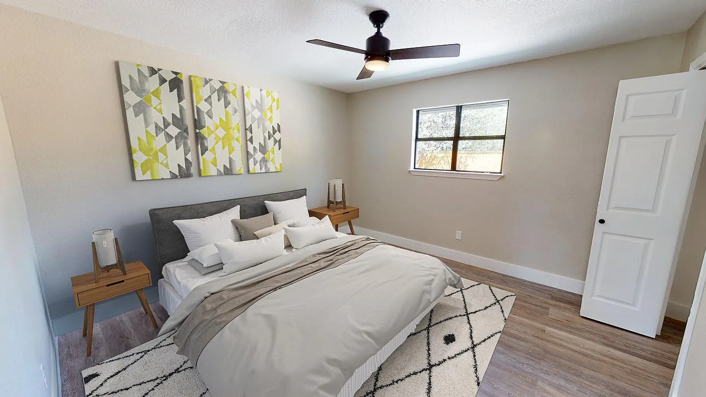 Gorgeously renovated Round Rock home with spacious yard — Photo 4