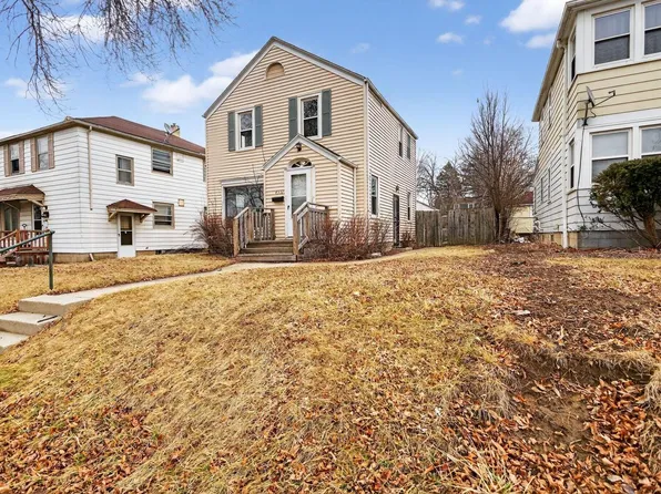 4332 North 15th STREET, Milwaukee, WI 53209