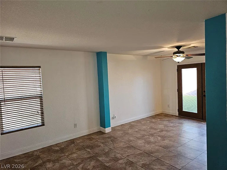 5064 Whistling Acres Ave — Photo 10