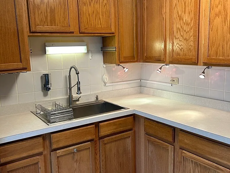 10805 S Pulaski Rd #4 — Photo 6