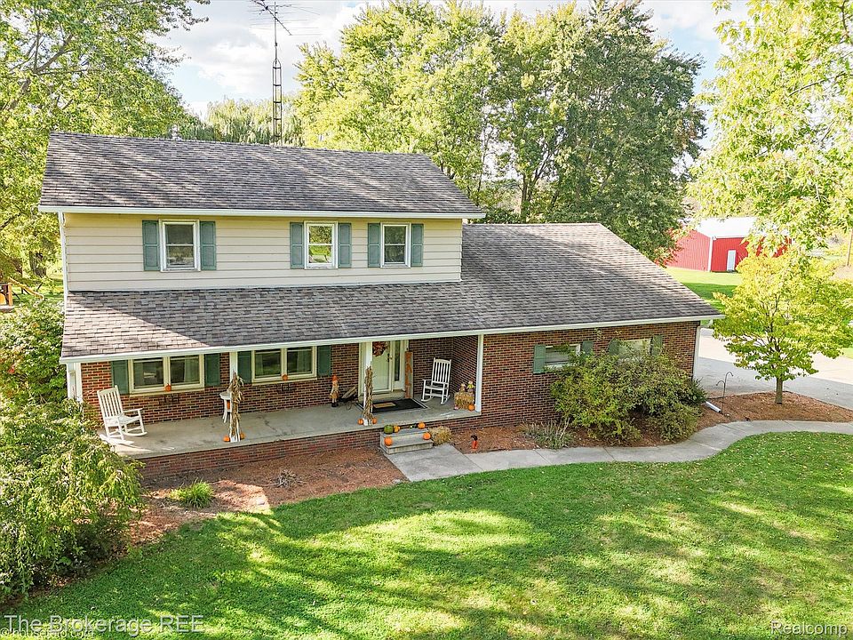 1st image of 8171 N Linden Rd