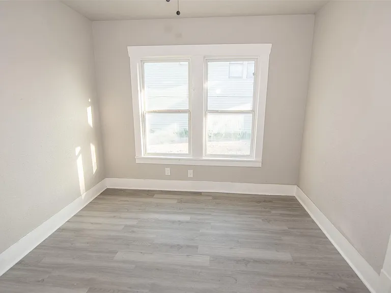 3307 Broadway St #5 — Photo 9