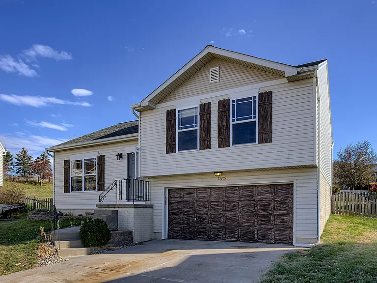 15405 Fillmore Cir — Photo 2