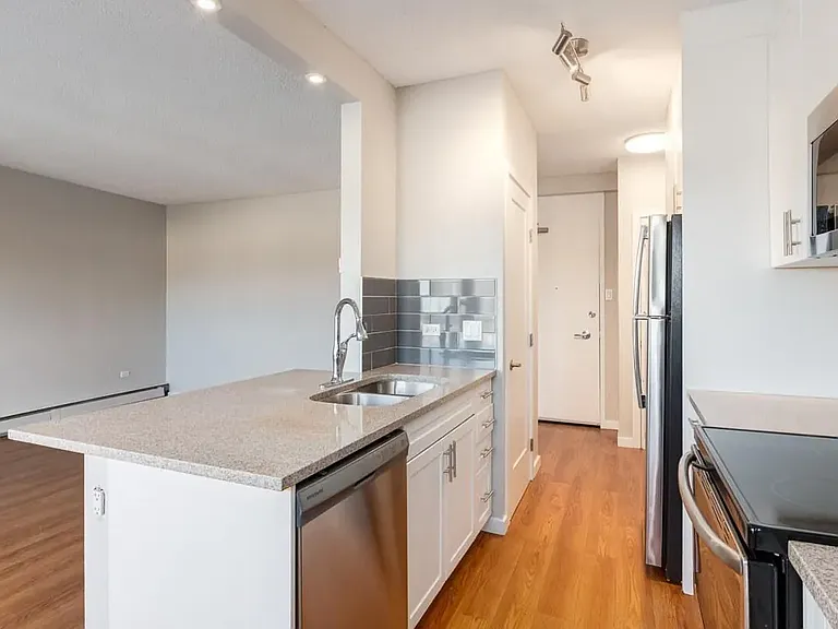 620 67th Ave SW — Photo 30