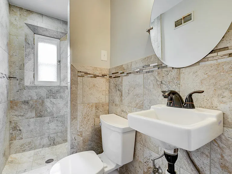 7339 Delmar Blvd — Photo 7