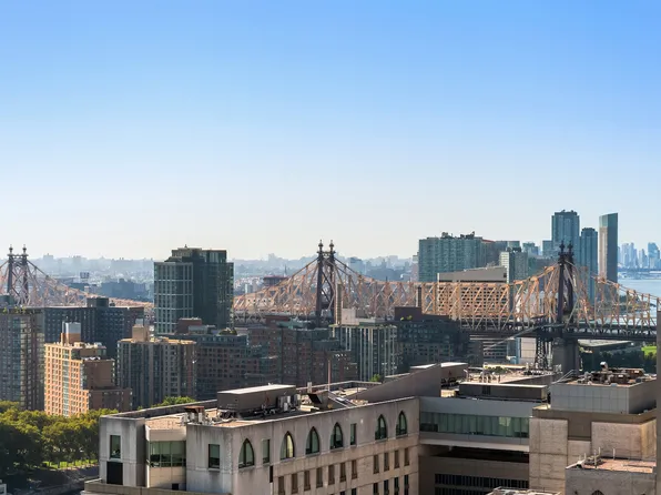 515 East 72nd Street image 9 of 14