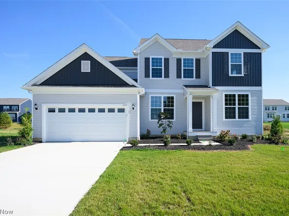 3753 Golden Wood Way, Uniontown, OH 44685