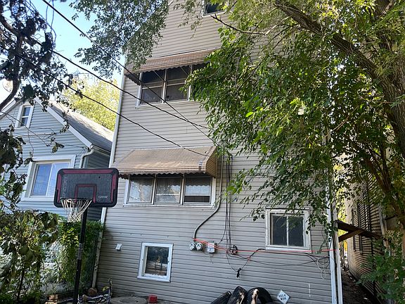 4th image of 4722 S Marshfield Ave