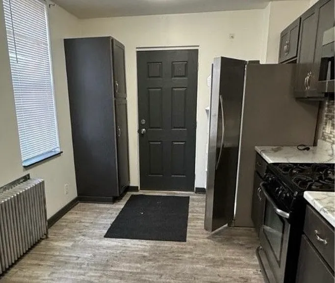 301 Lawn St — Photo 7