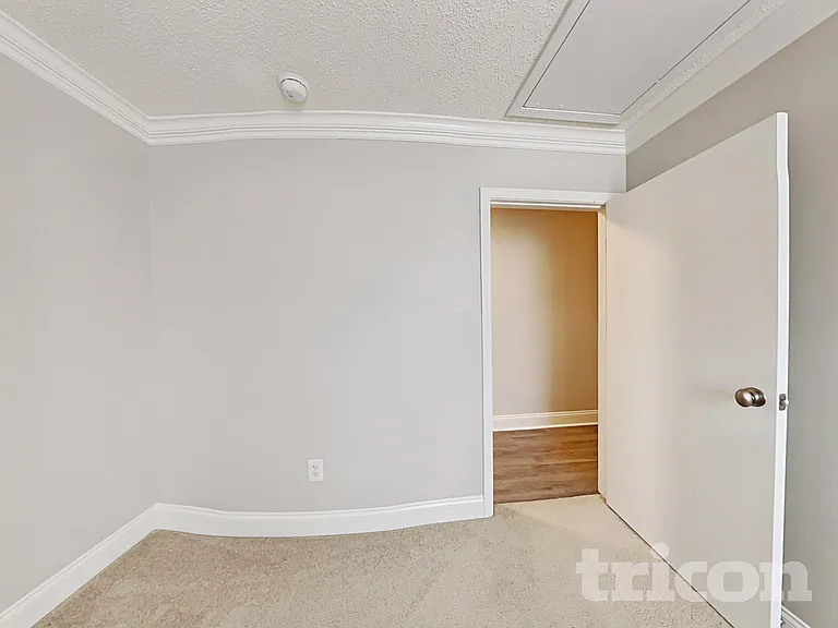 11608 Stewarts Crossing Dr — Photo 8