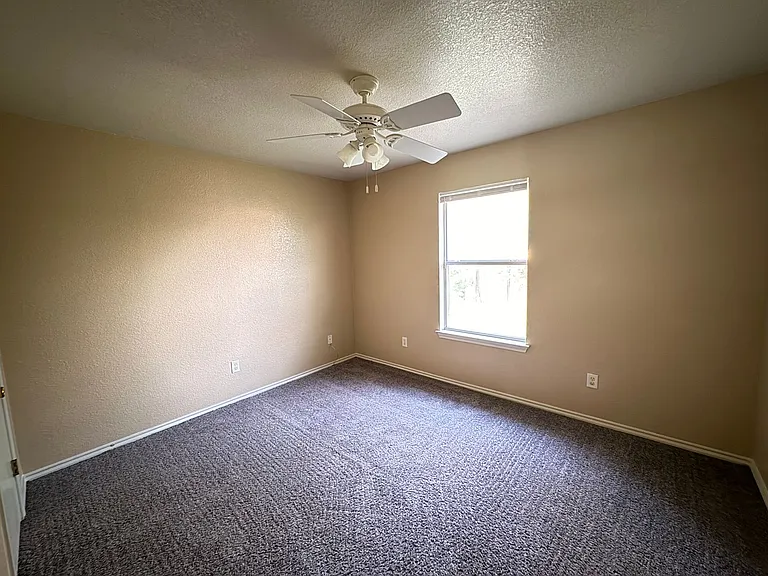 3406 Toledo Dr — Photo 18