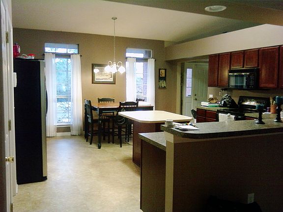 2nd image of 1813 Bay Oaks Cir