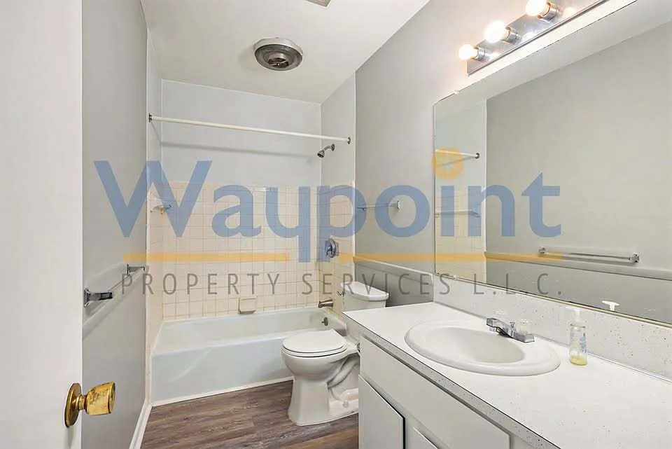 807 Lafayette Arms - 3 — Photo 4