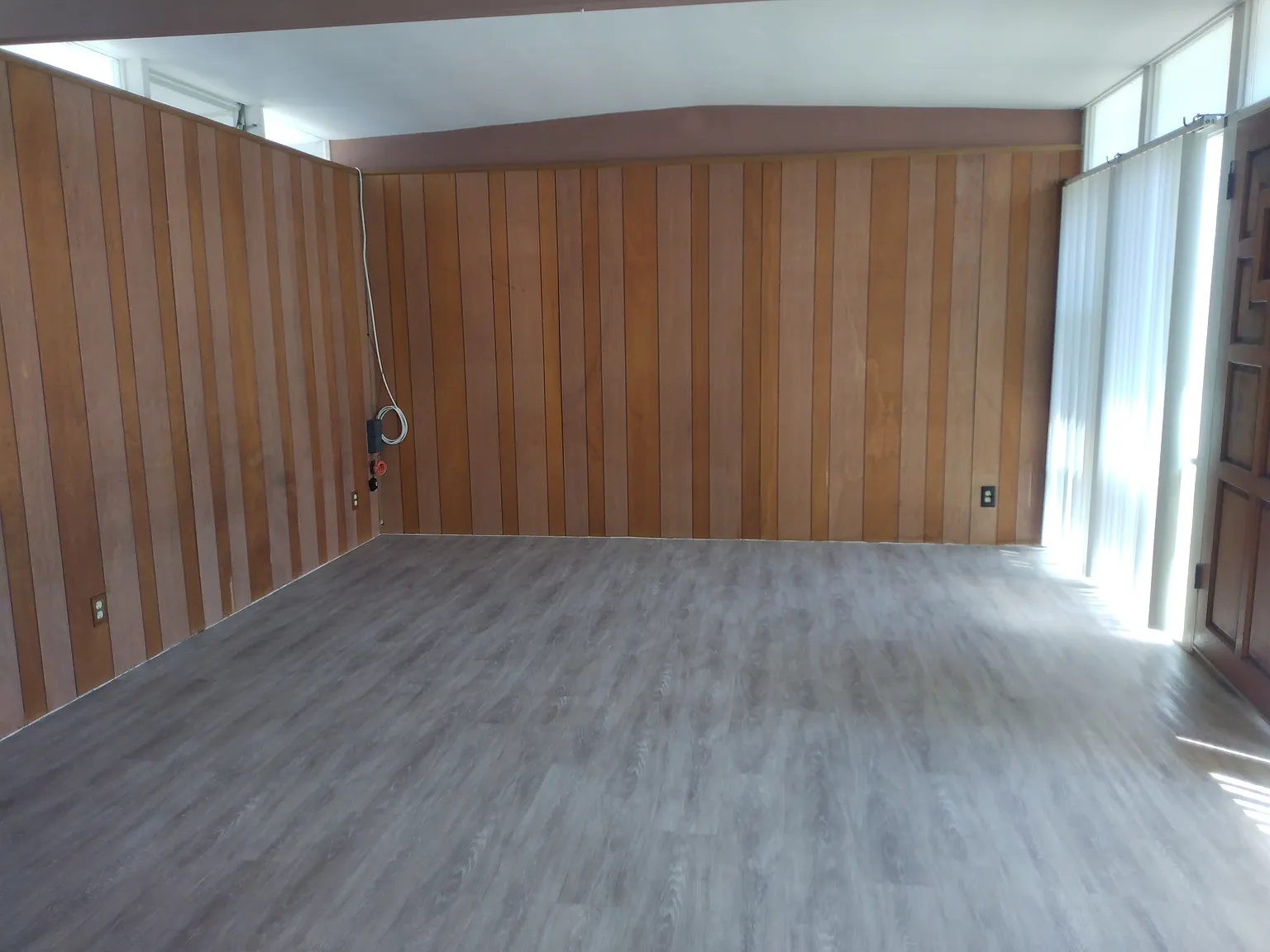 567 Park Way — Photo 3