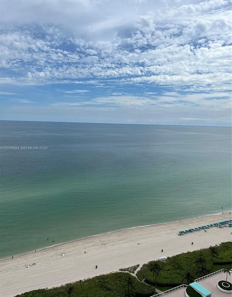 Oceania Iii Condo — Photo 1