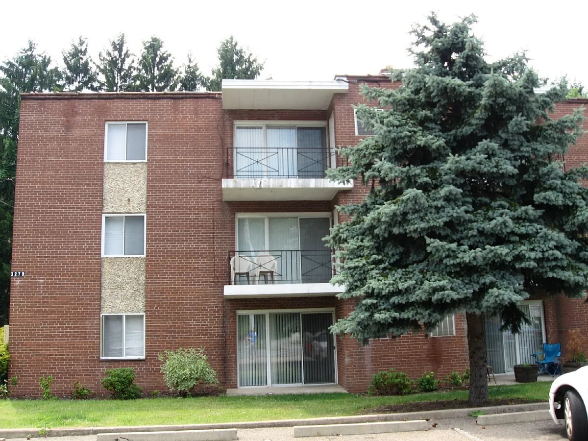 Building Photo - 3279 Babcock Blvd #18