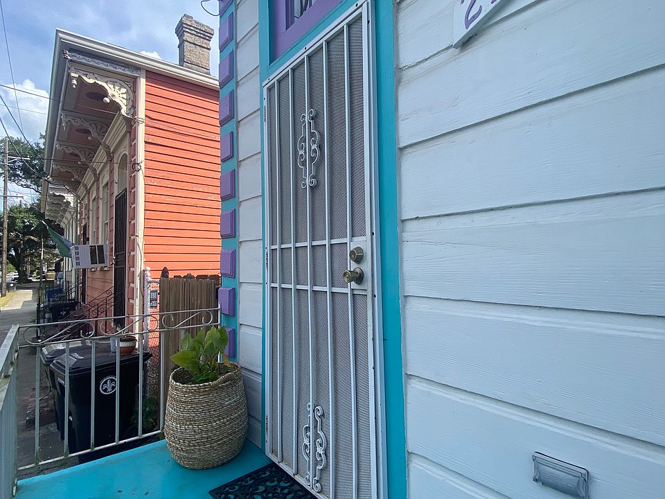 1st image of 2520 Laharpe St