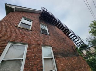 796 London Rd, Cleveland, OH 44110