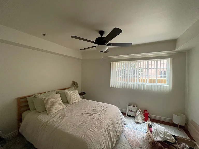 5937 W Willoughby Ave #2 — Photo 22