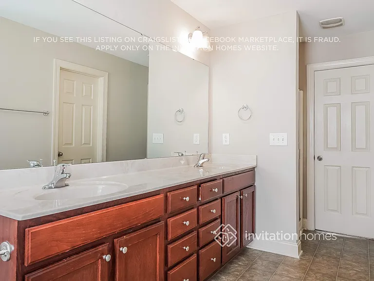 1505 Dexter Ridge Dr — Photo 13