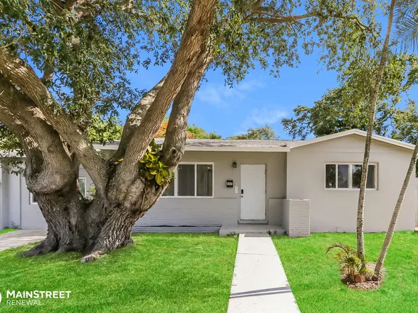 447 Date Palm Dr, Lake Park, FL 33403