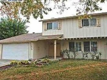 2nd image of 3675 Glacier Ct N