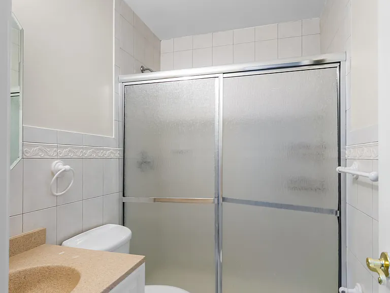 185 Martin Ave — Photo 12