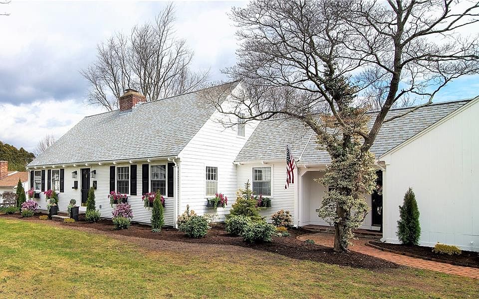 372 Comstock Pkwy S, Cranston, RI 02921 Zillow