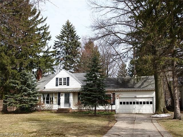 1st image of 901 Stuart Dr