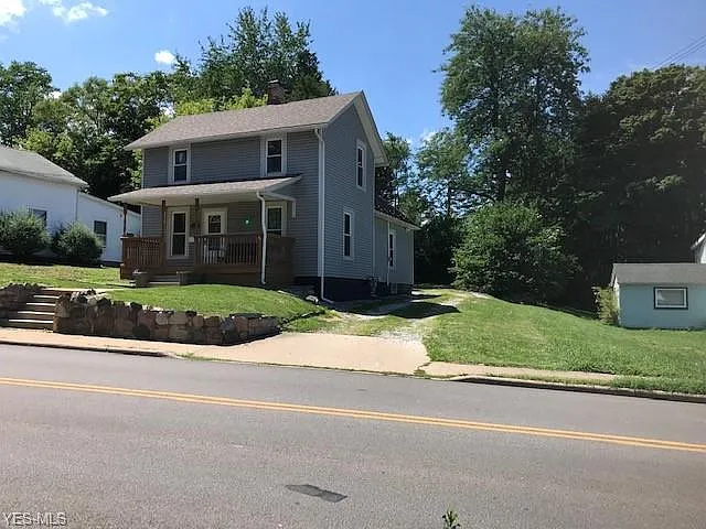 258 N Main St photo 1