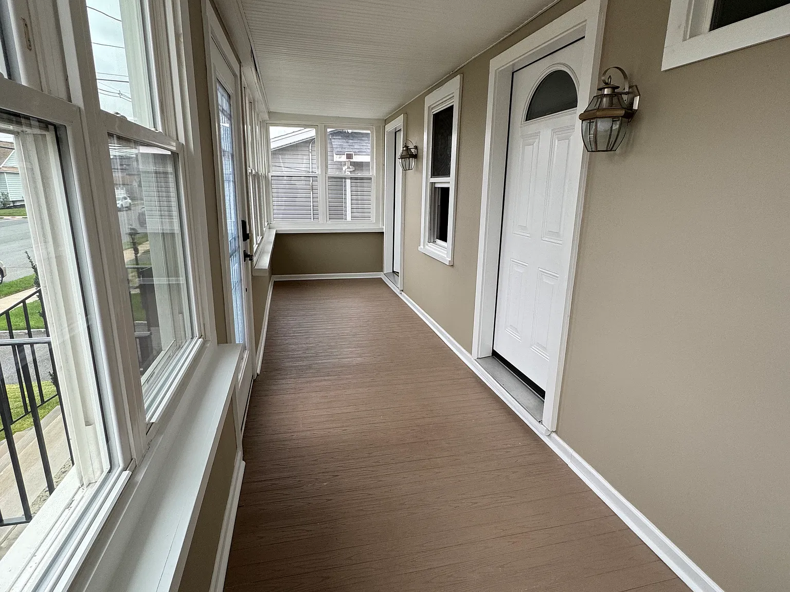 2 bed, 770 sqft, $2,200 — Photo 2