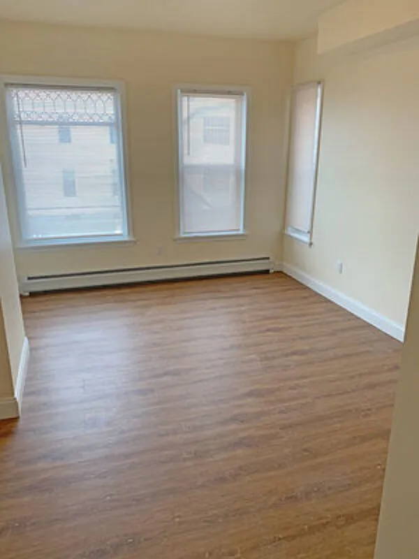 3 bed, 1.0 bath, $3,510 — Photo 4